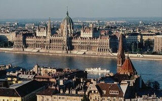 2denní Budapešť - ilustrační fotografie