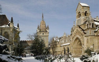 Advent v Budapešti a termály - ilustrační fotografie
