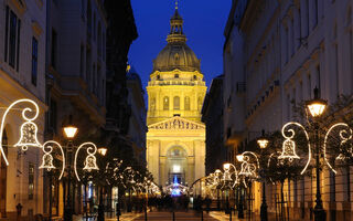 Bratislava a Budapešť - advent, vánoční trhy a termály - ilustrační fotografie