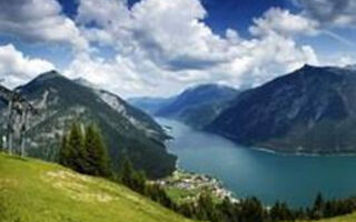 Jezero Achensee - "tyrolský fjord" - ilustrační fotografie