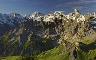 Jungfrau, srdce Švýcarska - gigantická kulisa horských čtyřtisícovek - ilustrační fotografie