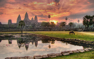 Na Kolech K Chrámu Angkor Wat S Odpočinkem V Thajsku Na Ostrově Ko Chang - 12 Dní - ilustrační fotografie
