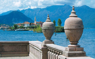 Nejkrásnější Zahrady, Jezera A Alpy Lombardie - ilustrační fotografie