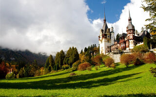 Přes Hory A Kláštery Do Drákulovy Transylvánie - Hotel - ilustrační fotografie