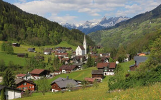 Rakousko-švýcarské pomezí Alp s kartou - ilustrační fotografie