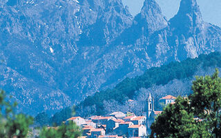Romantická Korsika - ilustrační fotografie