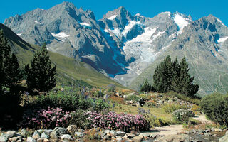 Savojské Alpy A Sopky Kraje Auvergne - ilustrační fotografie