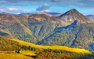 Savojské Alpy a sopky kraje Auvergne - ilustrační fotografie