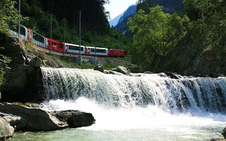 Švýcarsko a Glacier Express - ilustrační fotografie