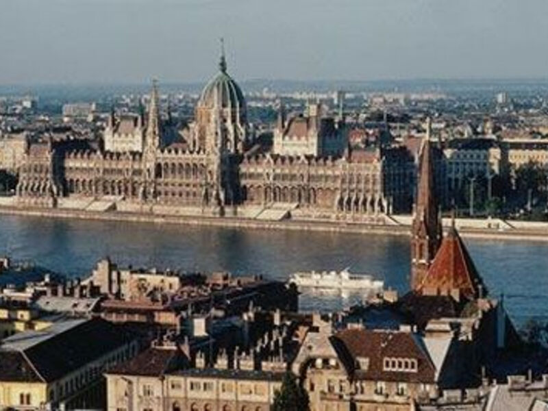 2denní Budapešť