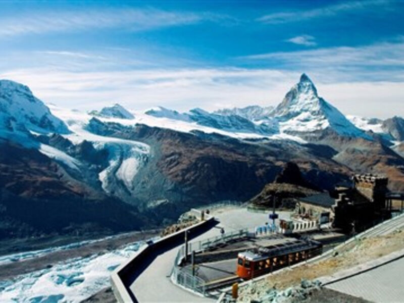 Alpské průsmyky a legendární Matterhorn