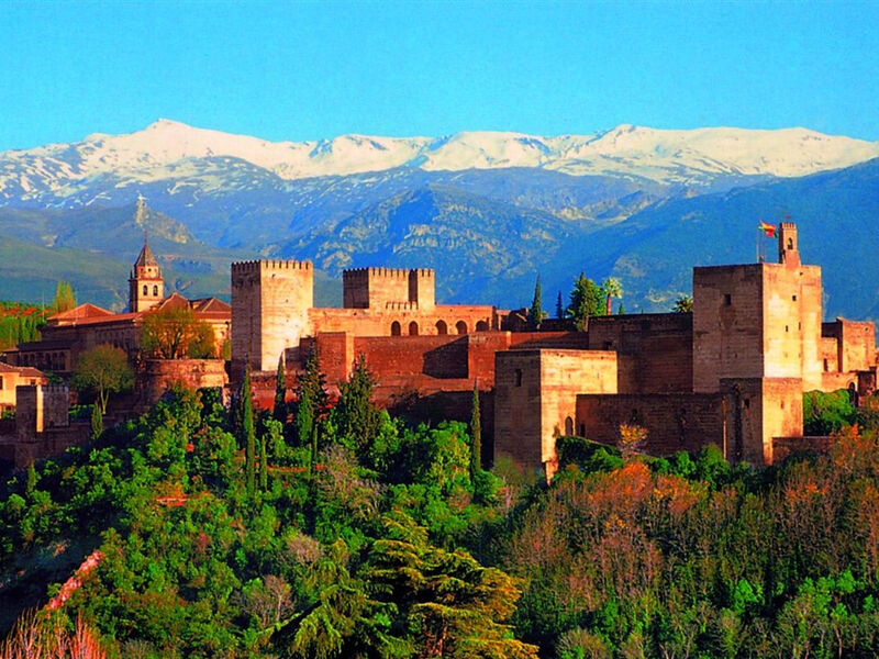 Andalusie - kraj lahodného vína, podmanivé přírody a pohádkově krásných paláců - letecky