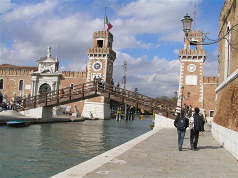 Benátky a ostrovy, bienále architektury