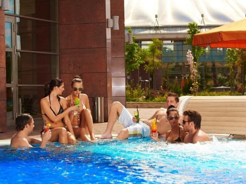 Budapešť - Hotel Ramada 4* - Připrav Se A Užij Si To, 4 Noci, Aquapark V Ceně, Dítě Do 6 Let Zdarma