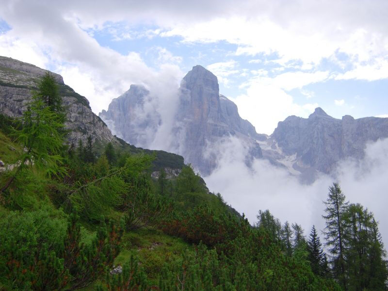 Dolomity Brenta (NP Adamello - Presanella)