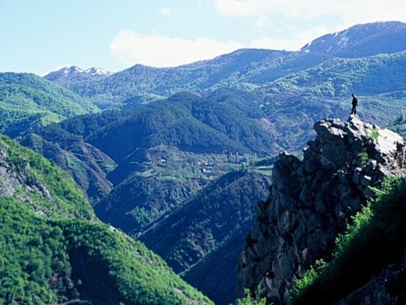 Hory, kaňony a jezera severní Albánie Tatrabusem