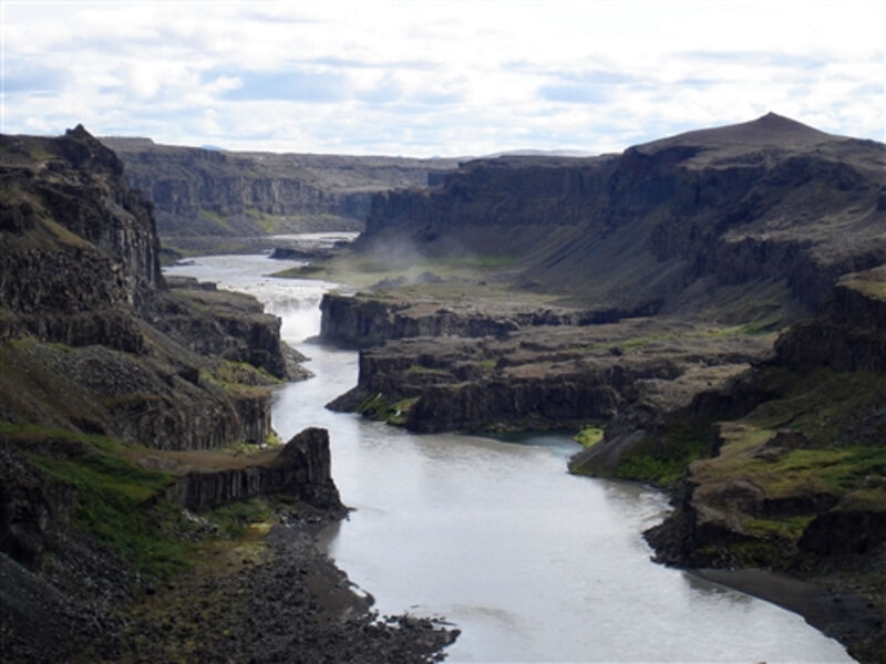 Island – Tatrabusem i pěšky napříč divočinou