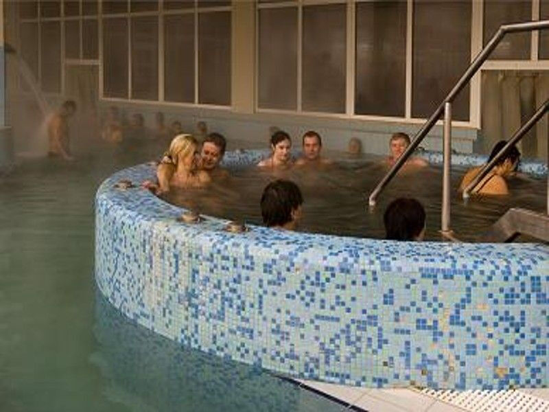 Mosonmagyaróvár Lázně - Thermal Hotel 3* - 3 Dny Koupání, Termální Lázně A Sauna V Ceně