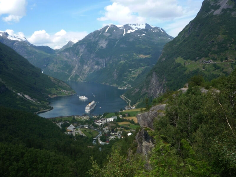 Nejkrásnější Fjordy Norska S Polopenzí (Let Tam/Bus Zpět)