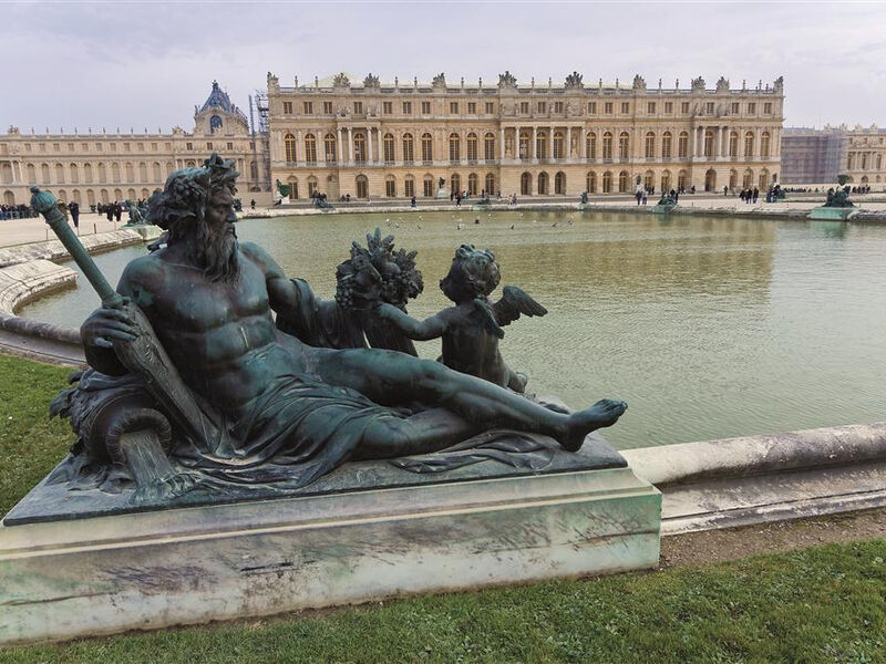 Paříž a zámky Versailles, Chantilly a Fontainebleau