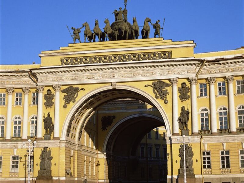 Petrohrad  - klenot na Něvě a korunovační klenoty v Briliantové klenotnici