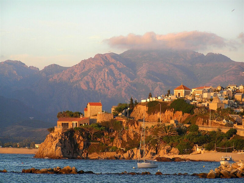 Pobřeží Korsiky Na Kole