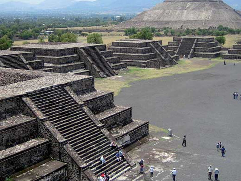 Pyramidy a pláže Mexika