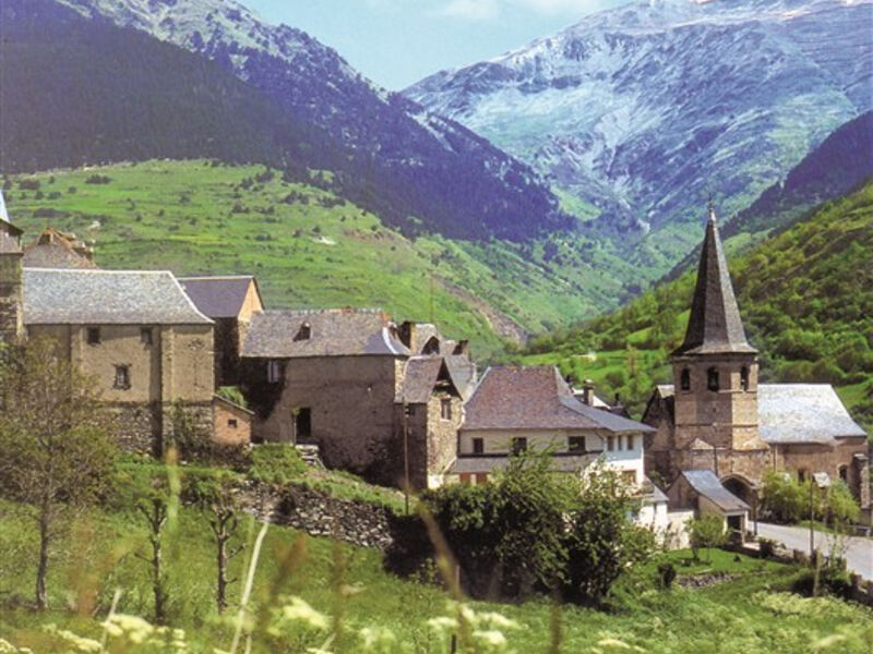 Pyreneje - hory, příroda, kultura -  turistický poznávací zájezd - letecky