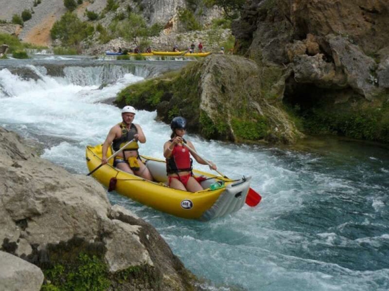Rafting Za Vinetuem: Sáva, Una, Mrežnica, Zrmanja A Schwarza - Vodácký Zájezd Na Yukonech Do Bosny, Chorvatska A Slovinska