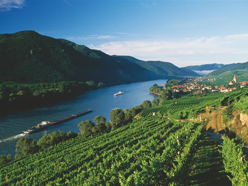 Romantické údolí Wachau s plavbou po Dunaji a návštěvou Vídn