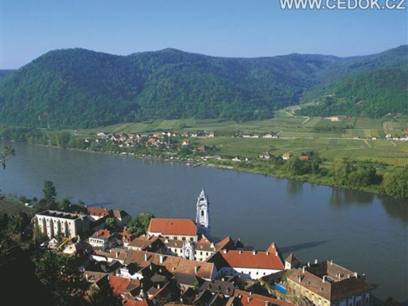 Romantické Údolí Wachau S Plavbou Po Dunaji A Návštěvou Vídně