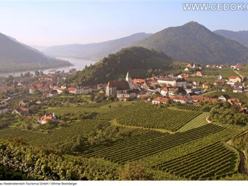 Romantické Údolí Wachau S Plavbou Po Dunaji A Návštěvou Vídně