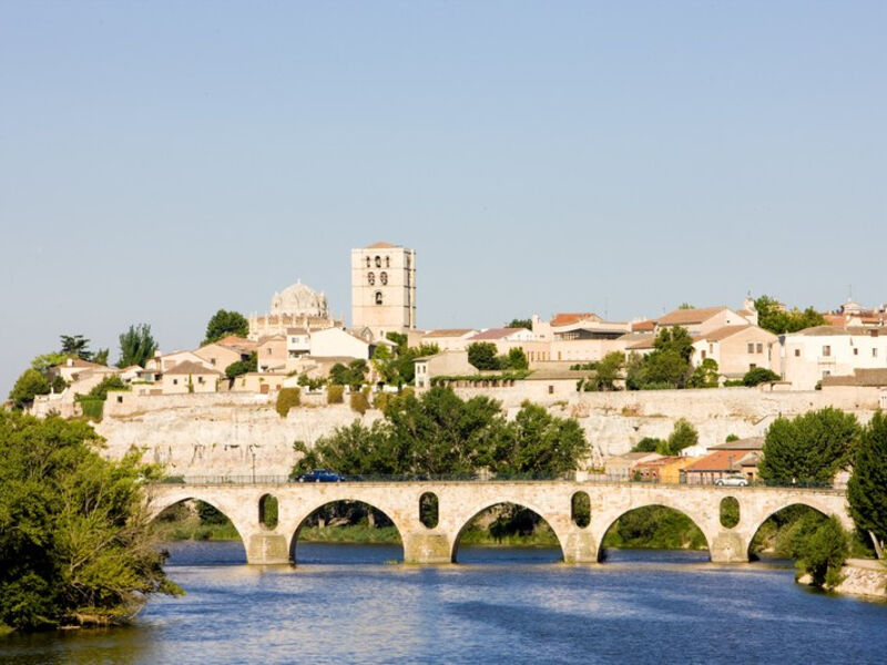 Španělsko a Portugalsko - podél řeky Duero - kultura, víno, gastronomie - letecky