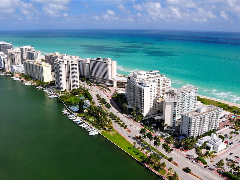 Usa, Bahamy - Slunečnou Floridou Až Na Ostrovy Kryštofa Kolumba - Bahamy