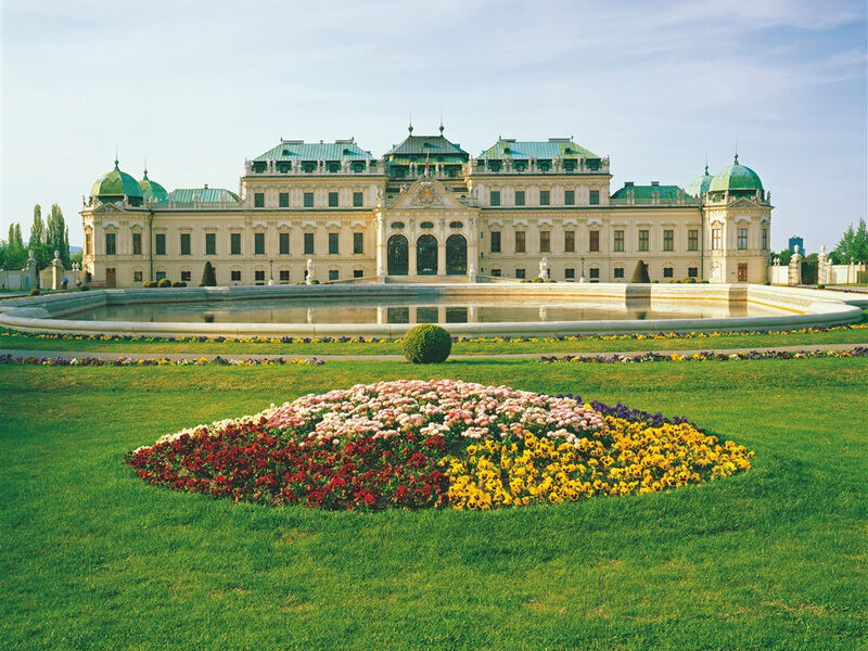 Vídeň, zámek Schönbrunn - představení ve vídeňské Státní opeře - G. Verdi: Aida