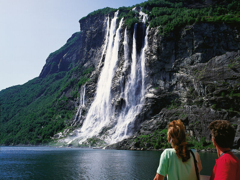 Vodopády A Ledovce Norska