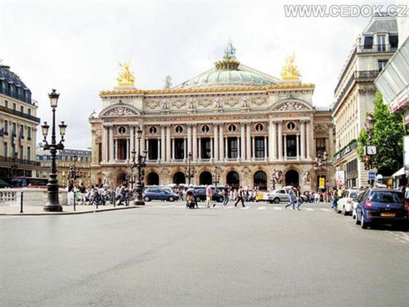Z Paříže Za Historickými Skvosty
