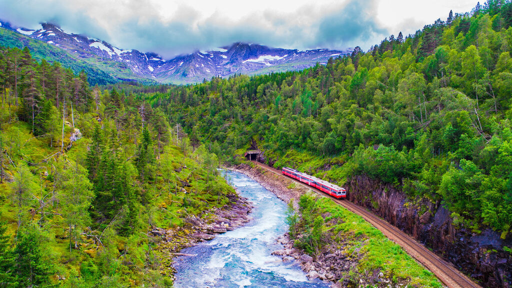 Krajinou fjordů z Osla do Bergenu - vlakem - fotografie